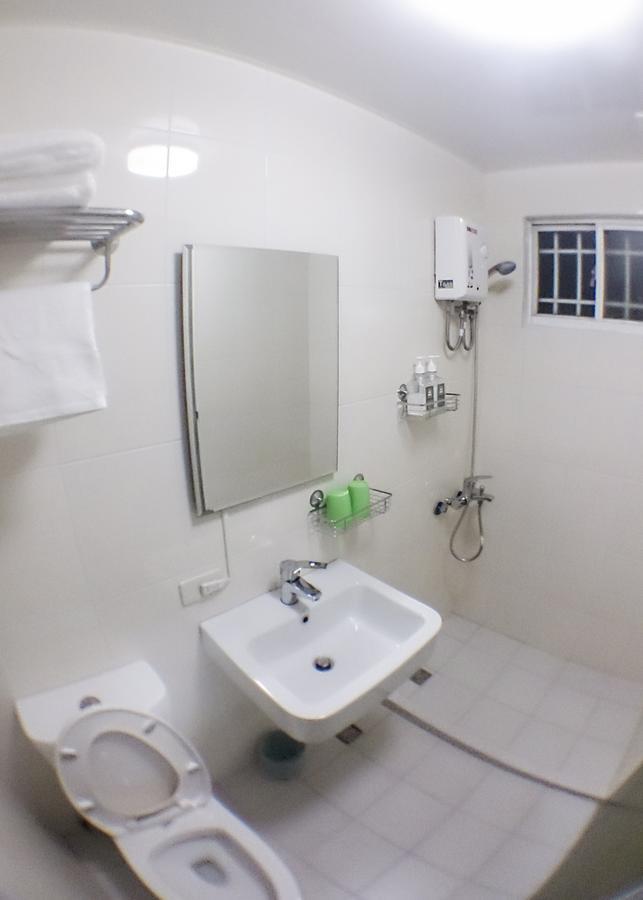 Feb Hostel Tainan Eksteriør bilde
